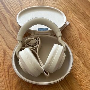 Jabra Elite 85h wireless headphones